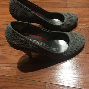 Rocket Dog Pre-Owned Rocket Dog Women's Size 8 Heels Pumps - Gray Size 6M